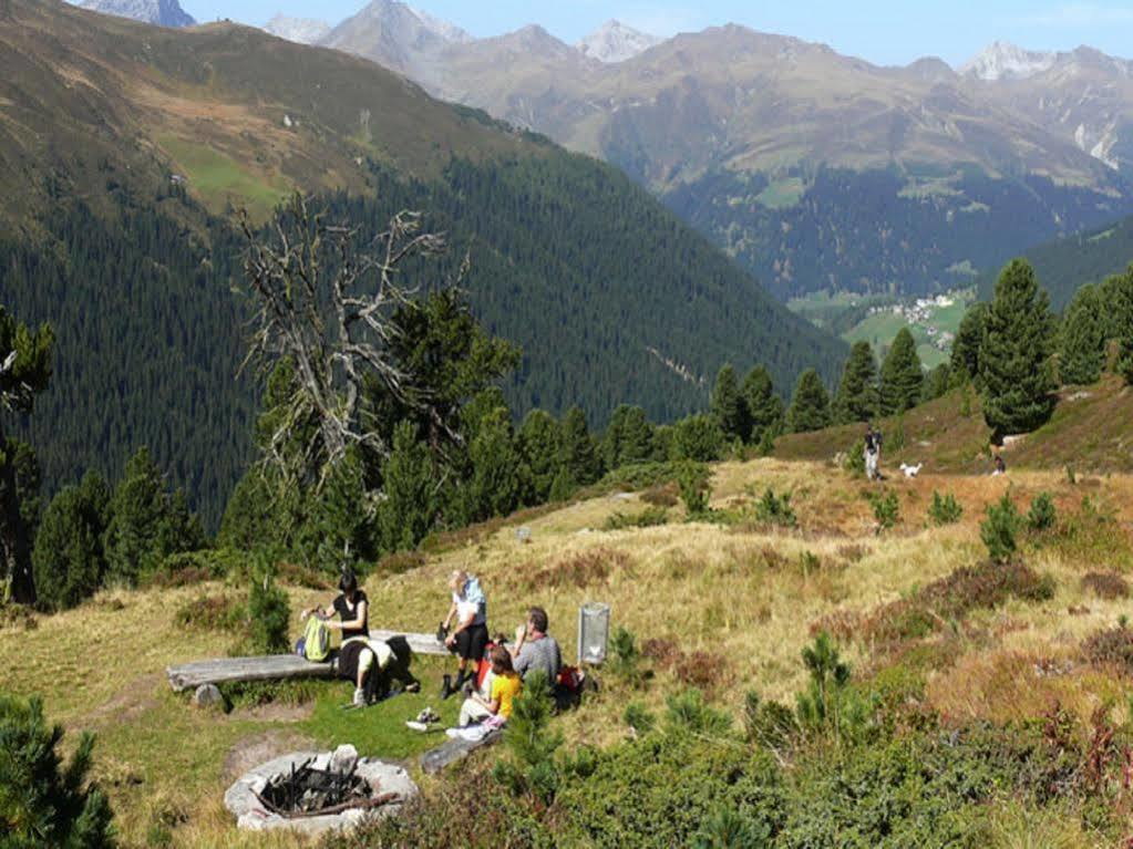 Hotel Alte Post By Mountain Hotels Davos Exterior photo